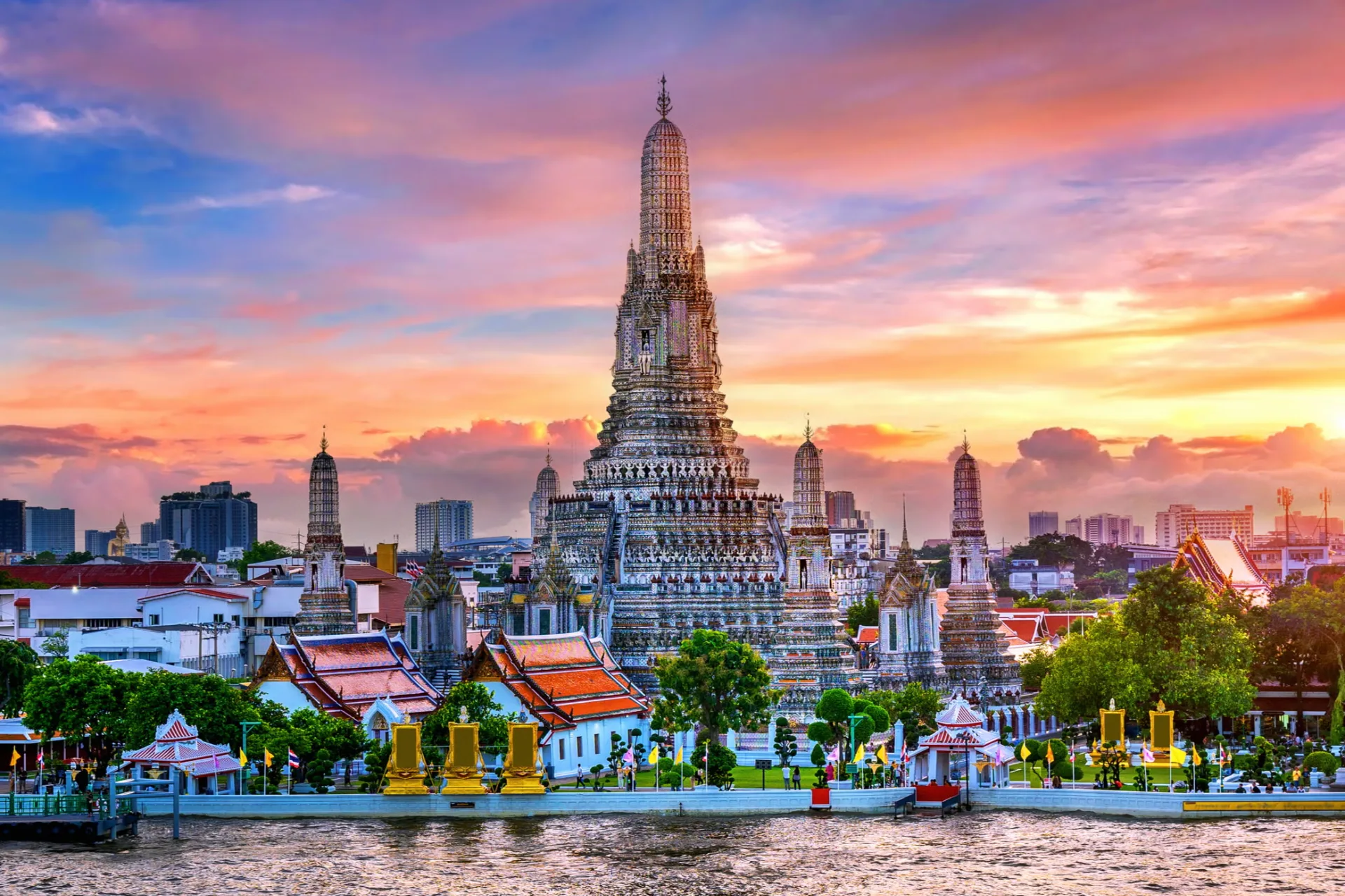 Bangkok skyline and city arrival