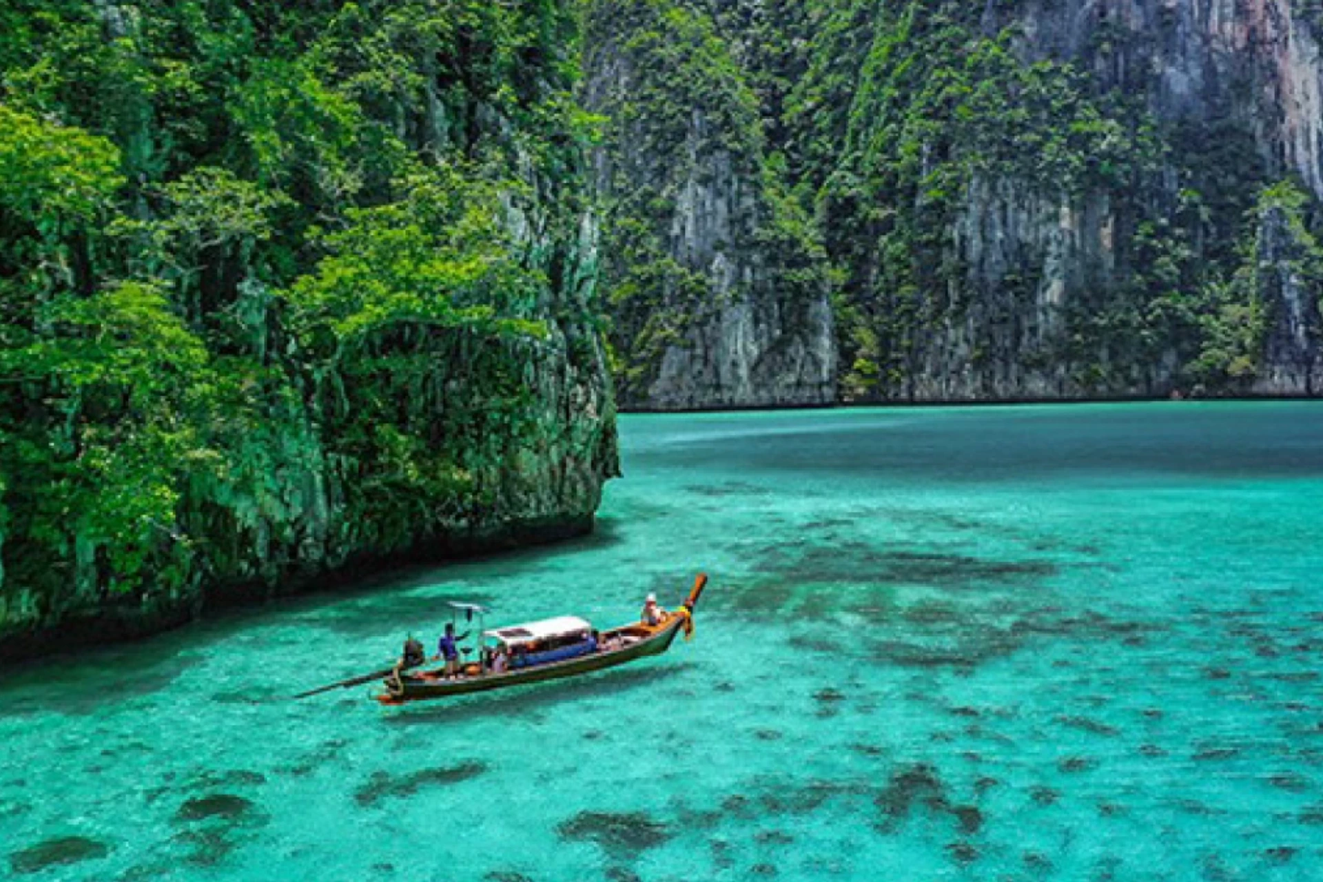 Phi Phi island cliffs