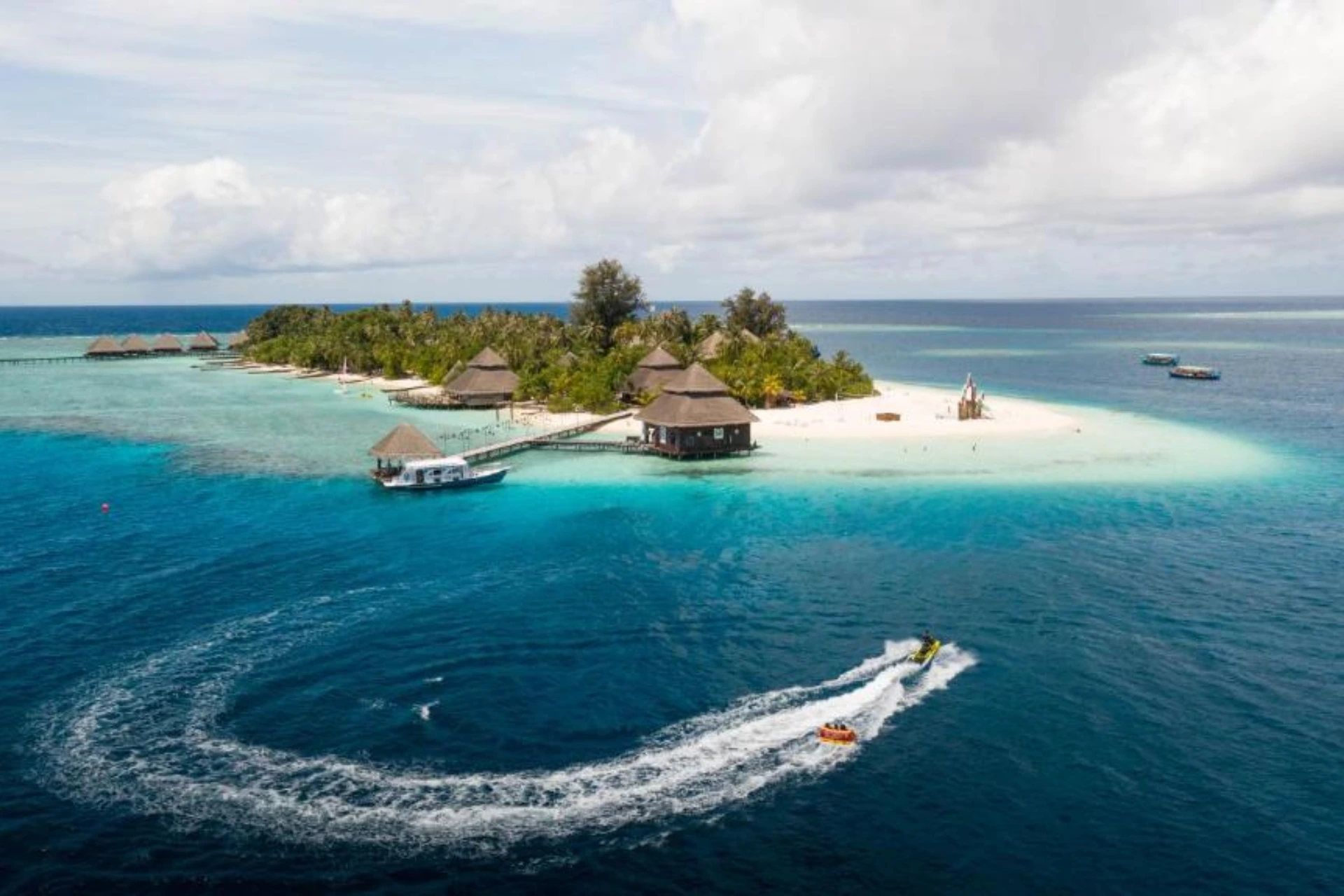 Adaaran Club Rannalhi Maldives resort package